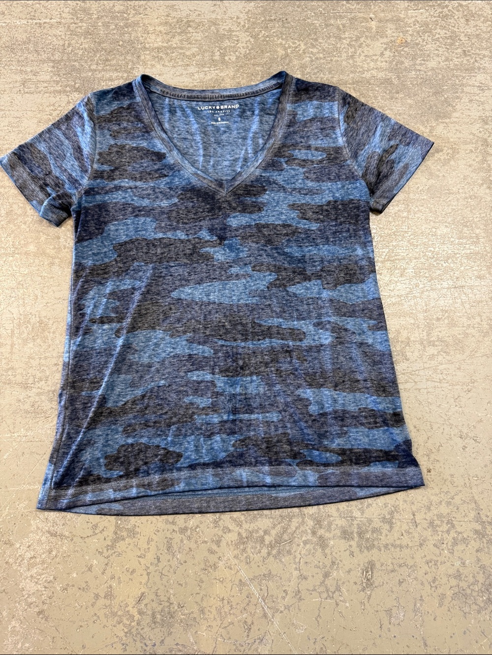 Lucky Brand Blue & Black Camo V-Neck Tee